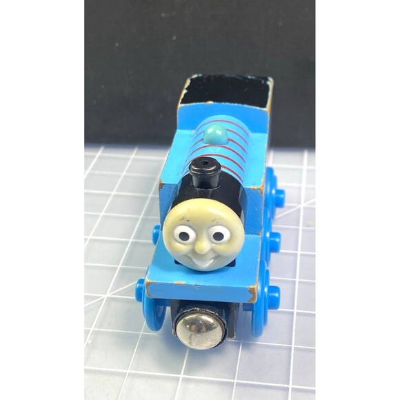 2003 "Thomas" Tank Engine #1 Thomas & Friends Wooden Train Magnetic Coupler - Picture 3 of 5
